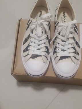 Converse Low Top Sneakers - White with Black Zebra Stripes
